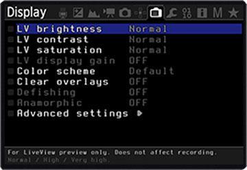 Display-Menü mit LV brightness, Kontrast, Sättigung und Anzeigeeinstellungen